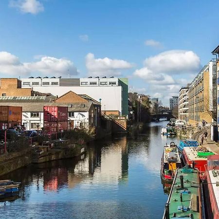 Canal-Side Apartment In Shoreditch Londra Esterno foto