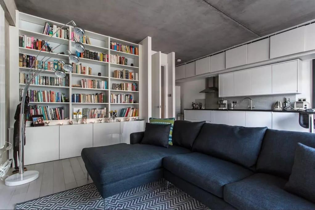 Canal-Side Apartment In Shoreditch Londra Esterno foto